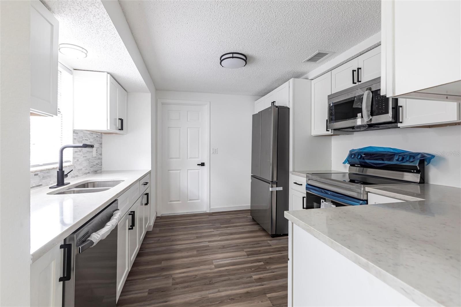 Image 7 of 23 For 3081 Englewood Road