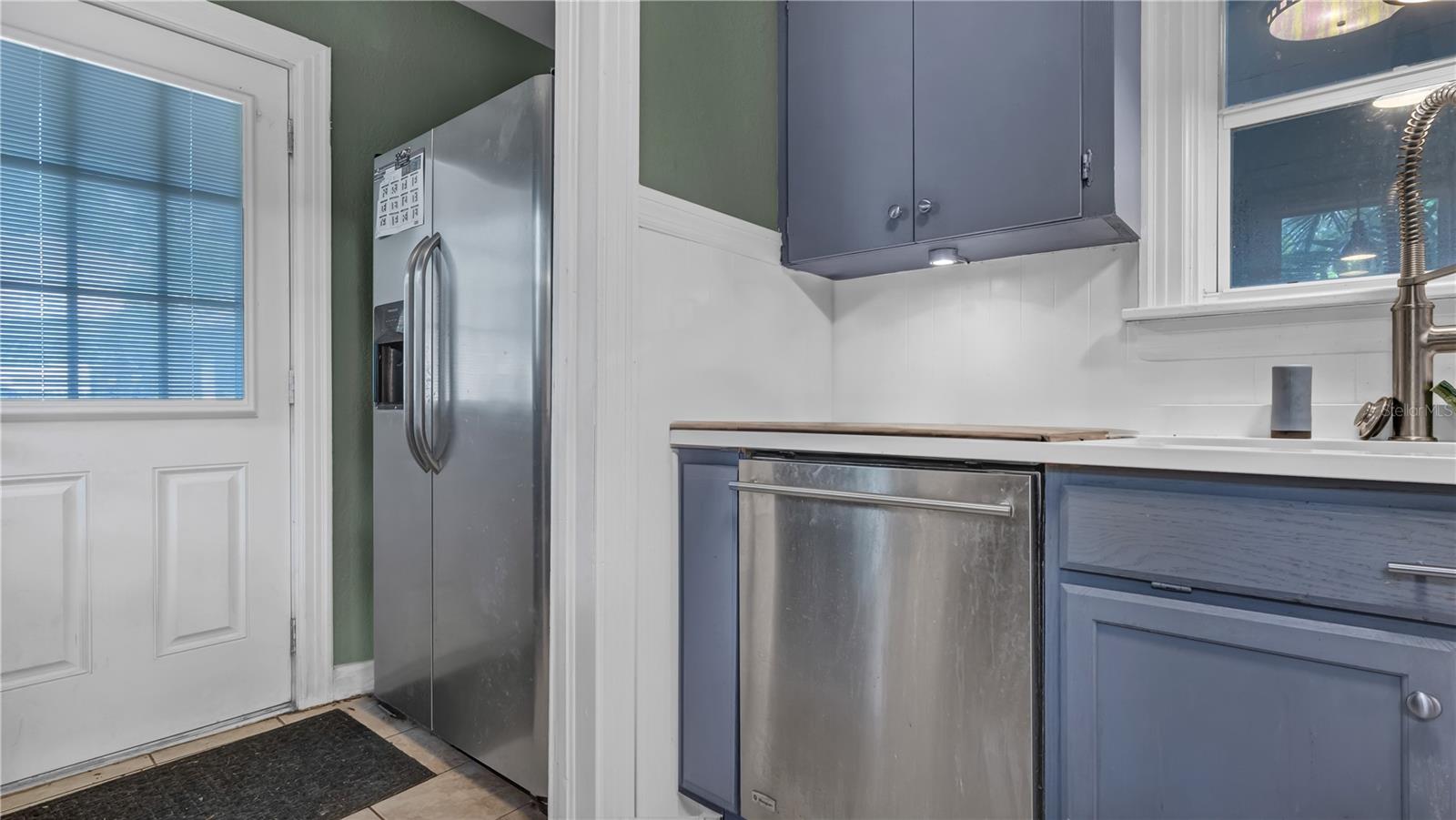 Image 12 of 28 For 1000 25th Street N