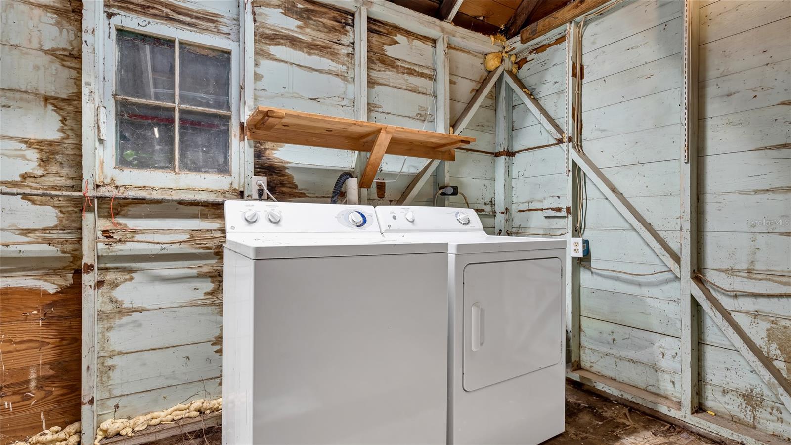 Image 20 of 28 For 1000 25th Street N