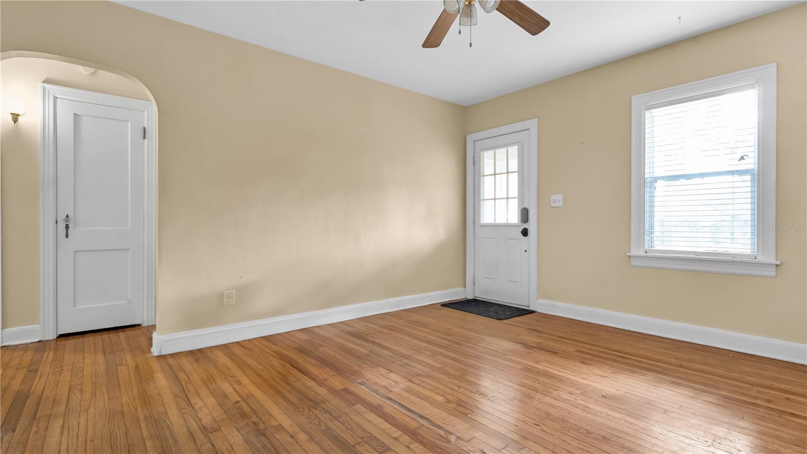 Image 4 of 28 For 1000 25th Street N