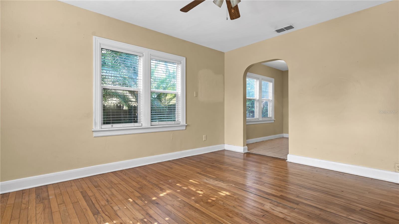 Image 6 of 28 For 1000 25th Street N