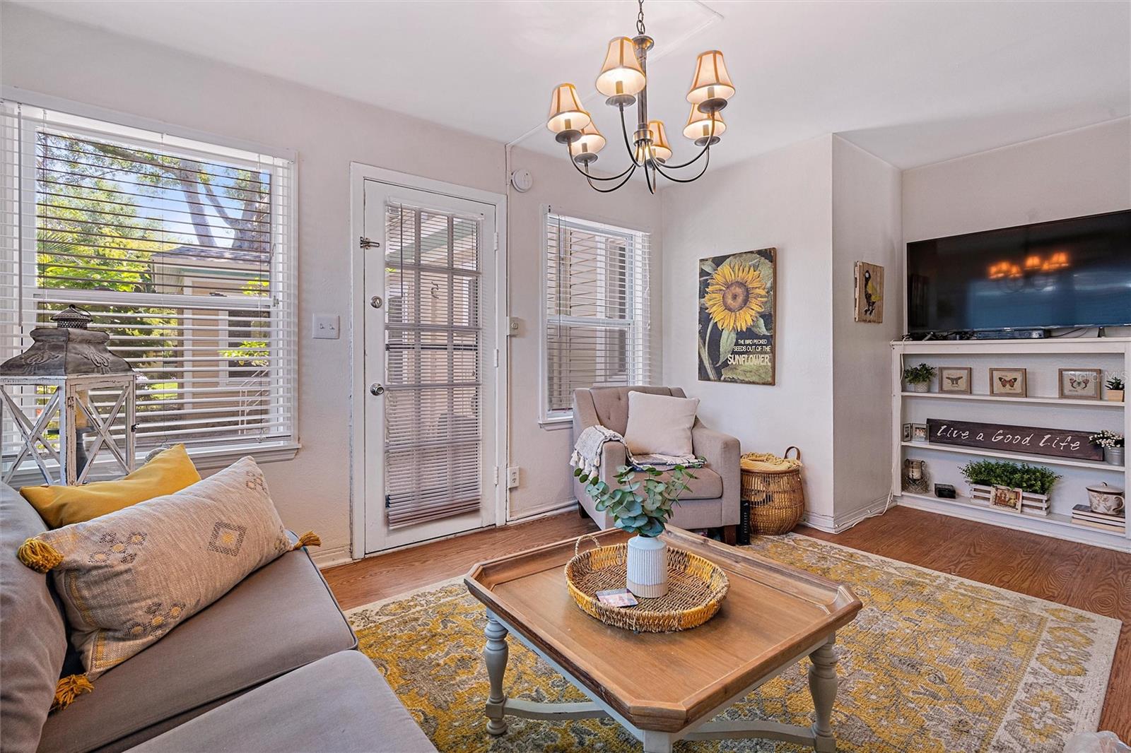 Image 30 of 41 For 245 13th Avenue Ne