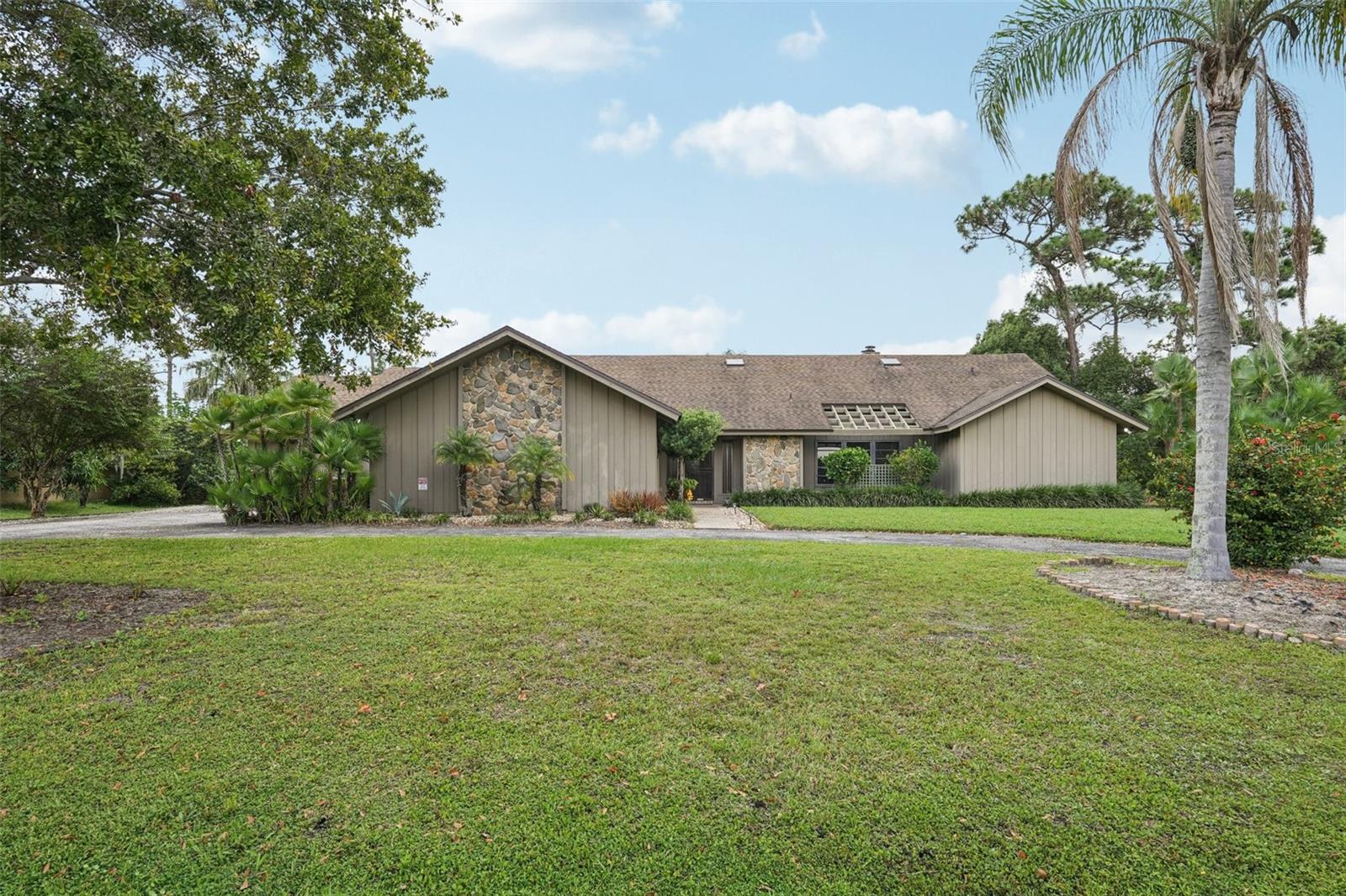Details for 2867 Shadow Wood Court, KISSIMMEE, FL 34746