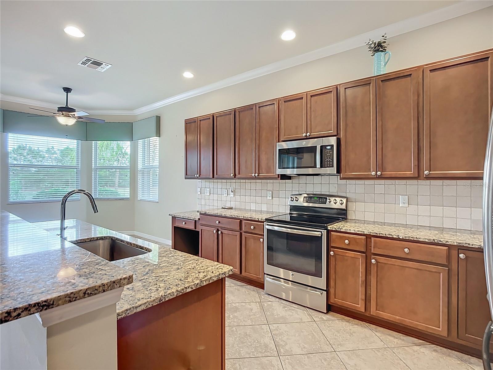 Image 22 of 80 For 16113 Cape Coral Drive