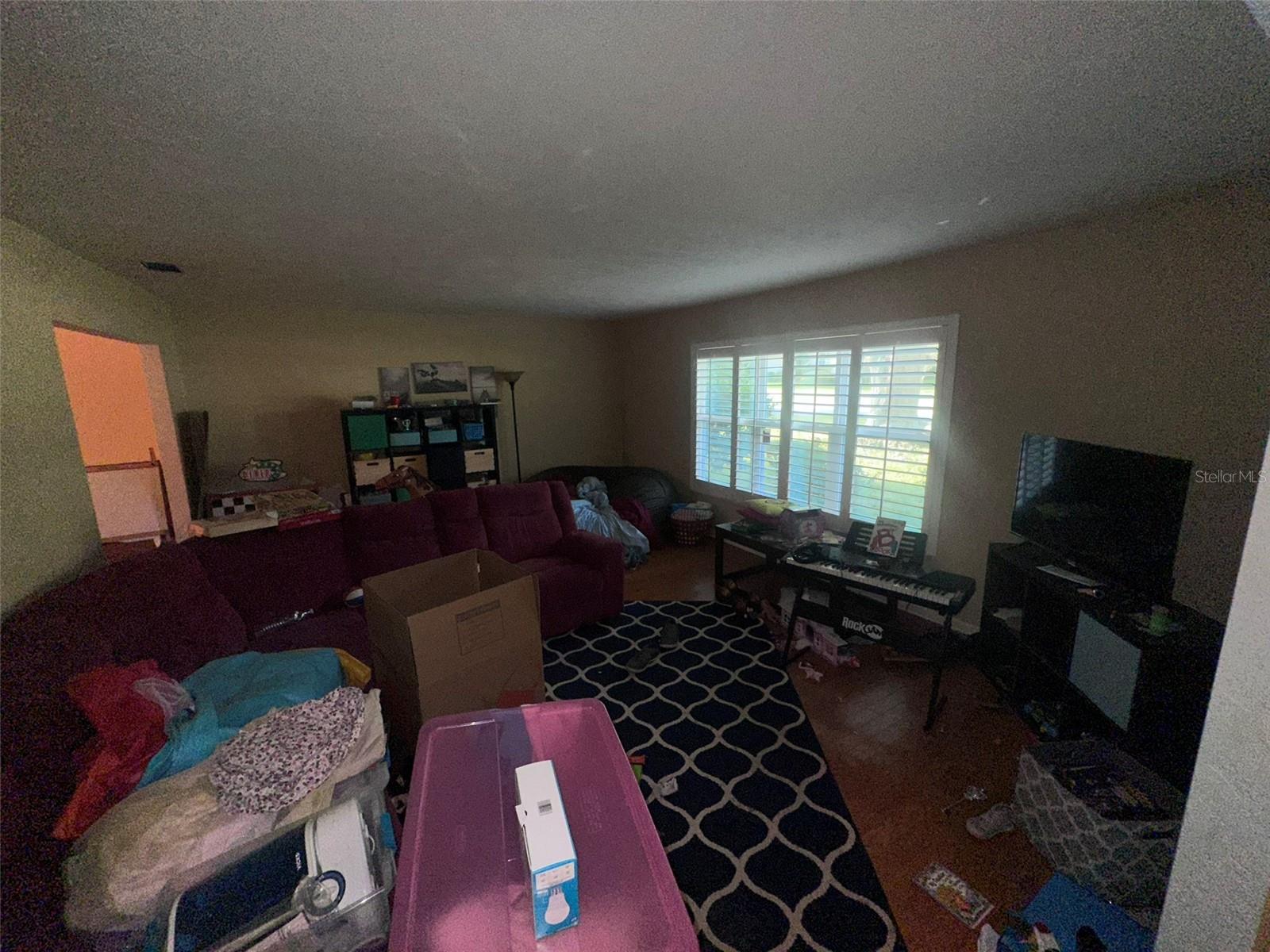 Image 7 of 25 For 7521 41st Avenue
