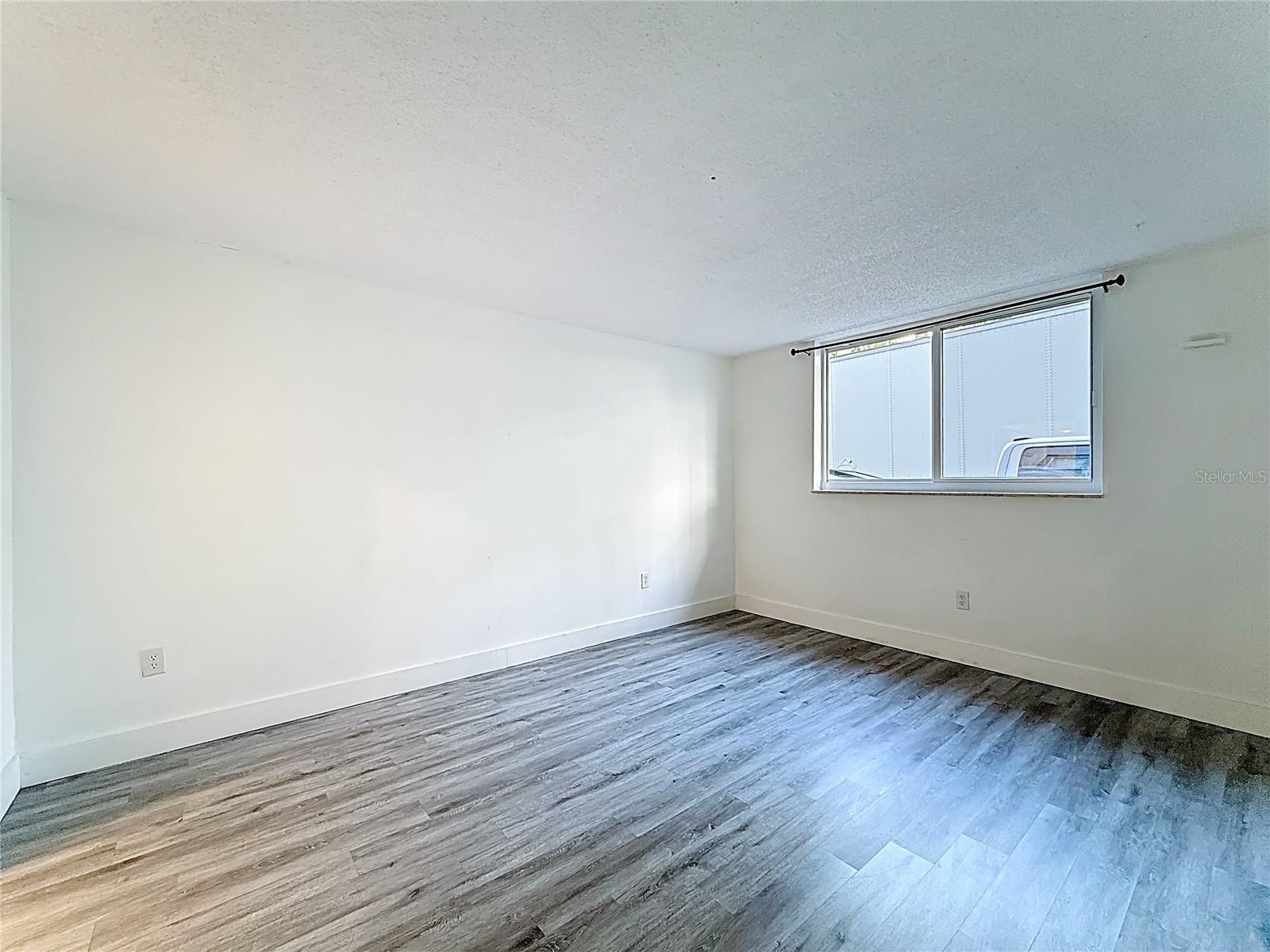 Image 16 of 51 For 12500 15th Avenue 105