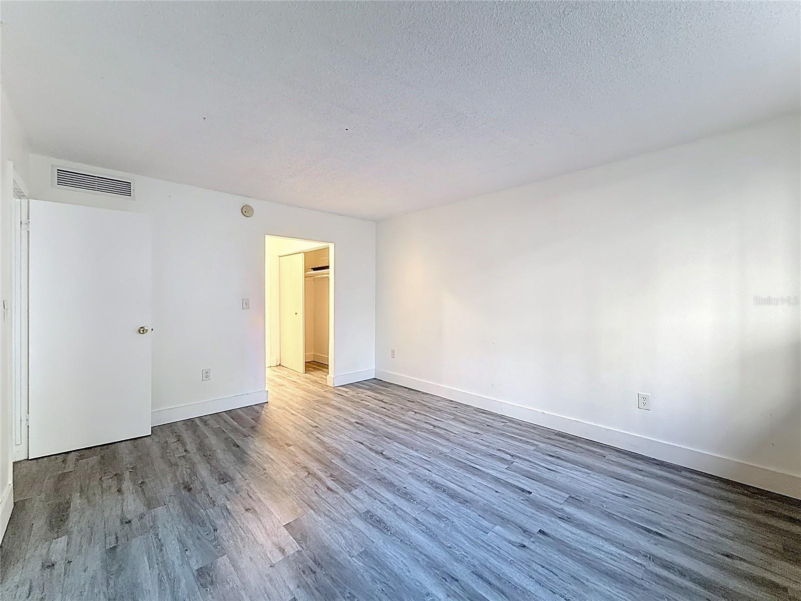 Image 18 of 51 For 12500 15th Avenue 105