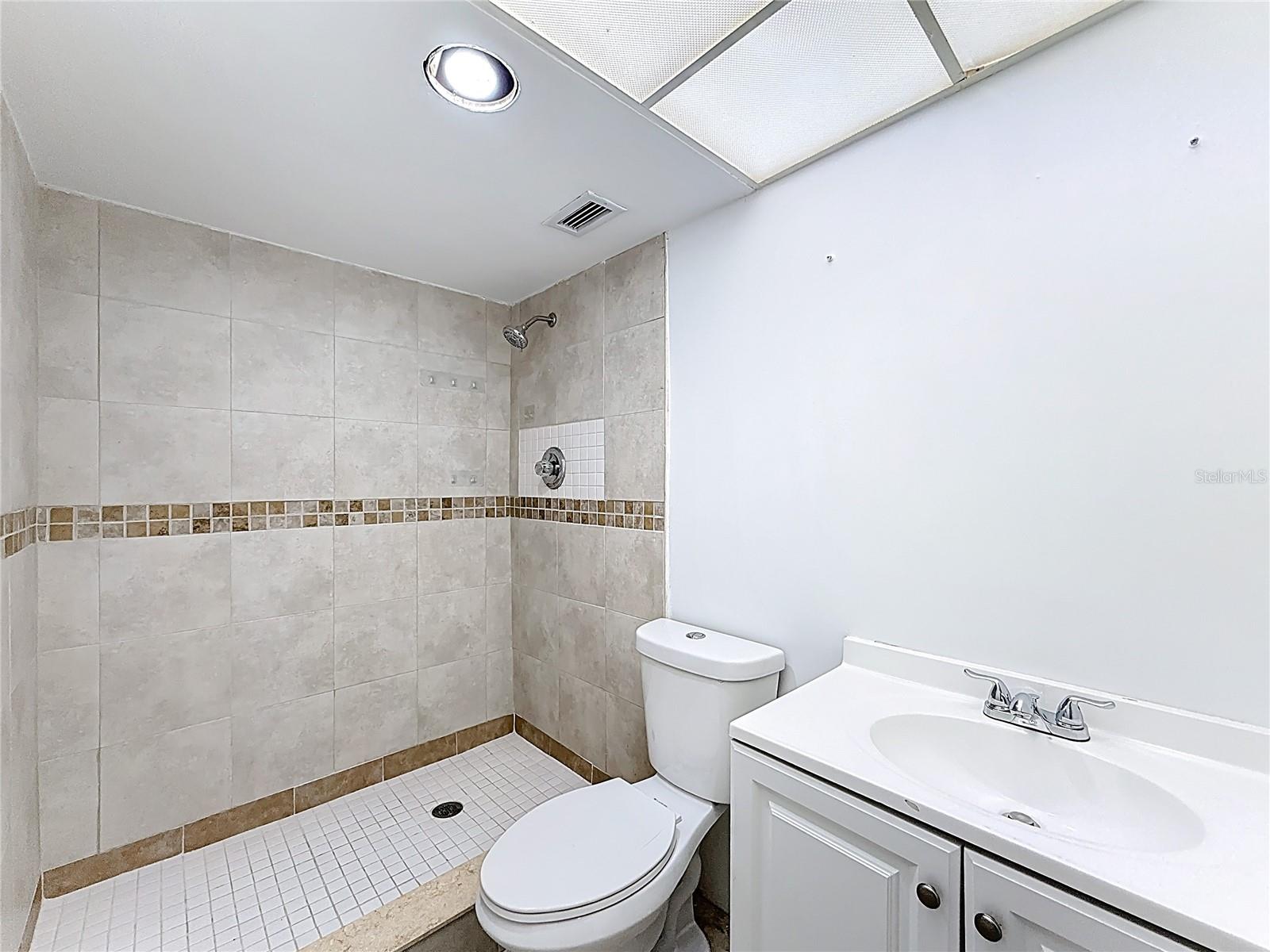 Image 21 of 51 For 12500 15th Avenue 105