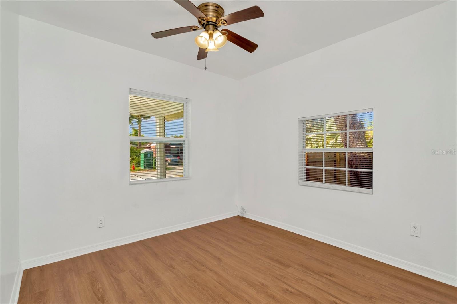 Image 22 of 36 For 4208 Cayuga Street