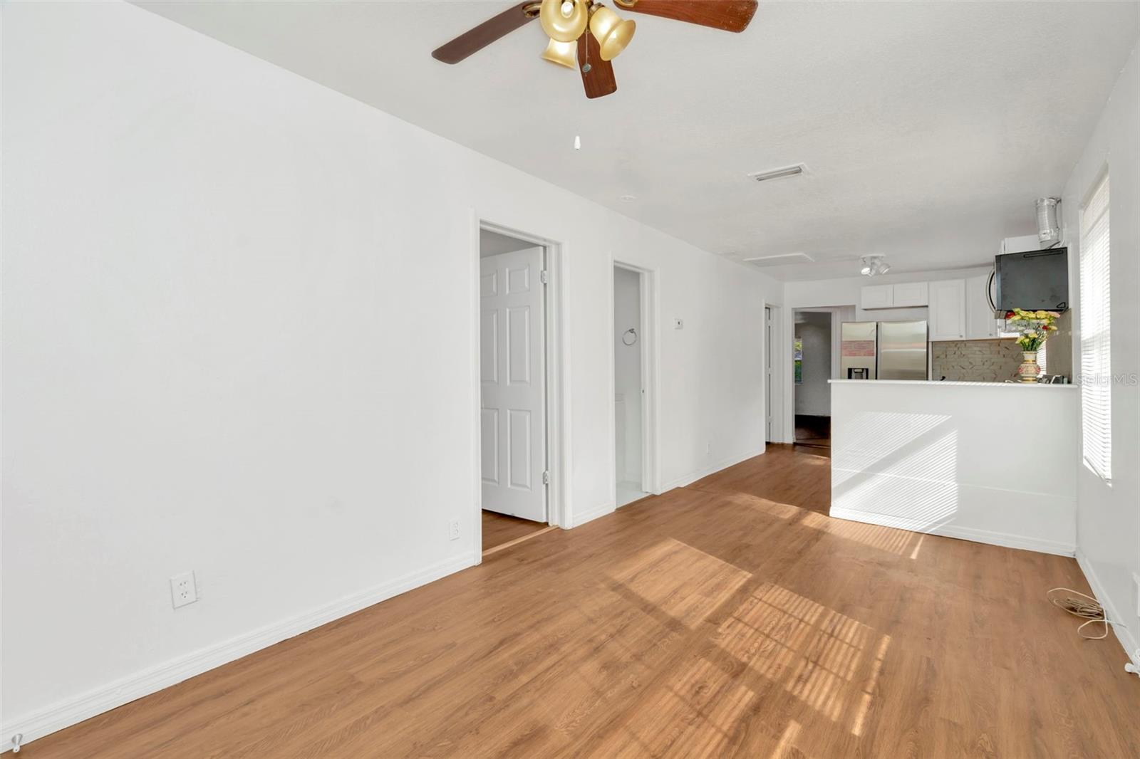 Image 6 of 36 For 4208 Cayuga Street