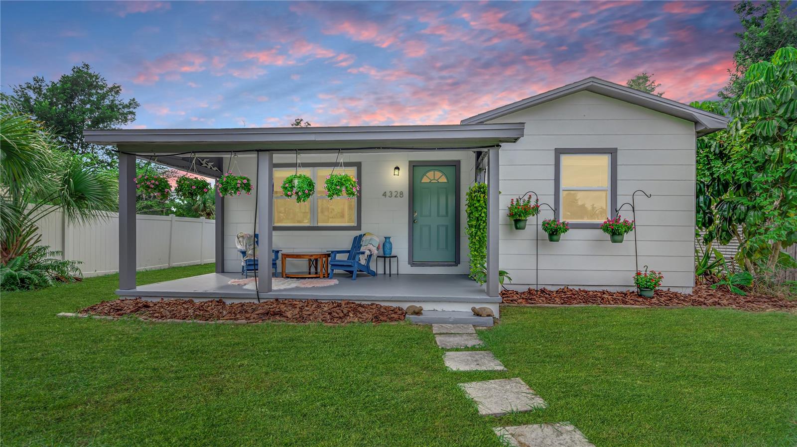 Details for 4328 Queen Street N, ST PETERSBURG, FL 33714