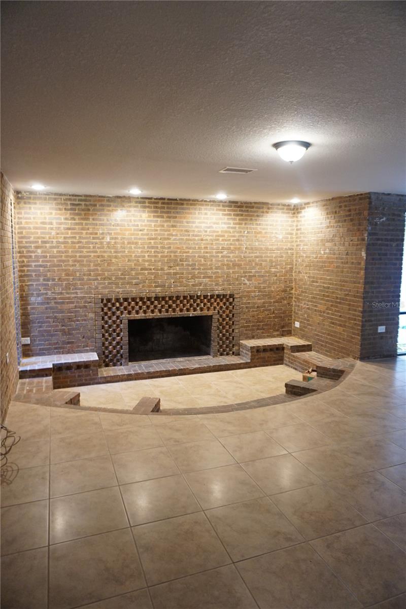 Image 5 of 27 For 502 Hilda Drive