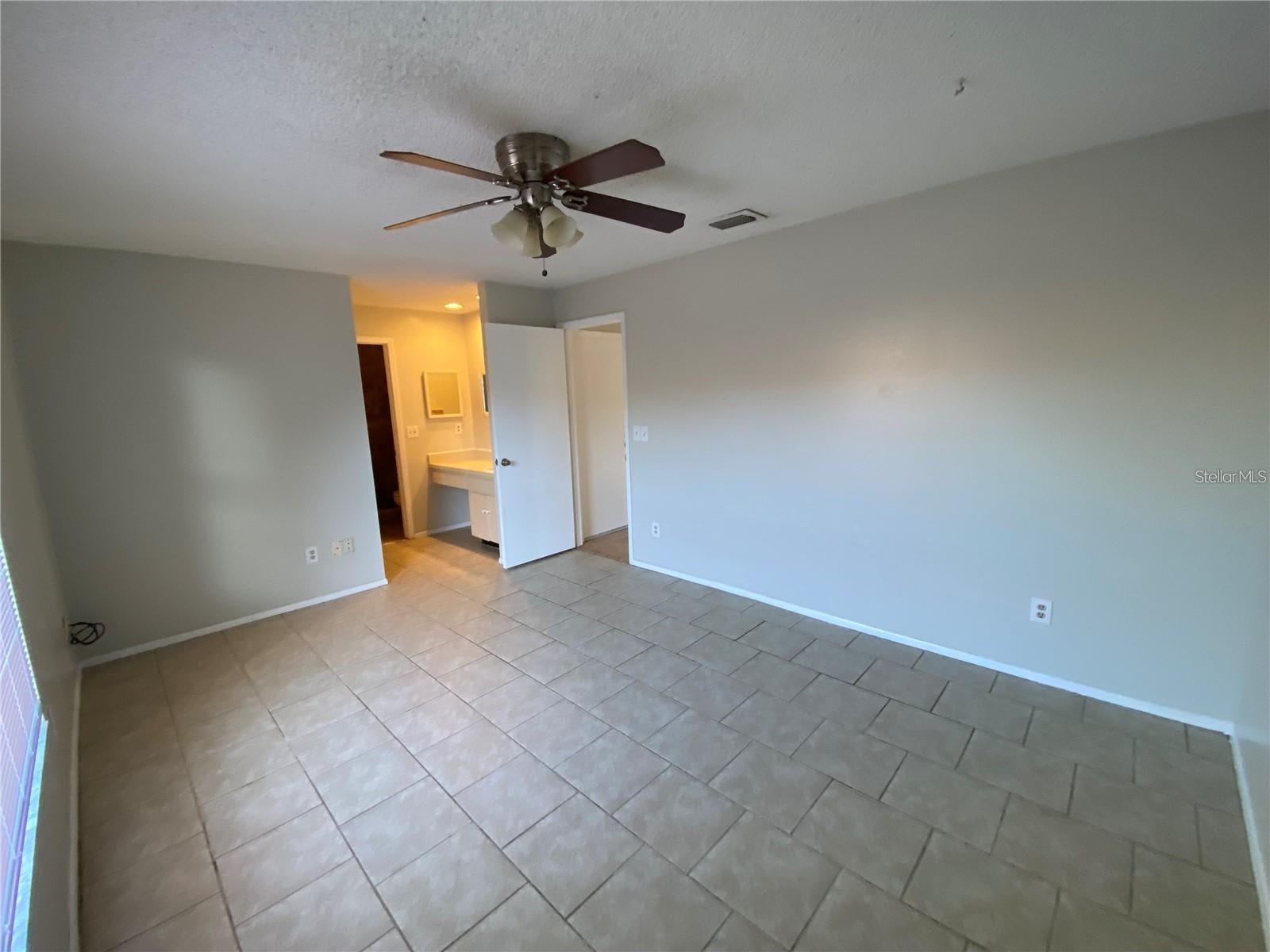 Image 10 of 23 For 9520 Drakemill Court