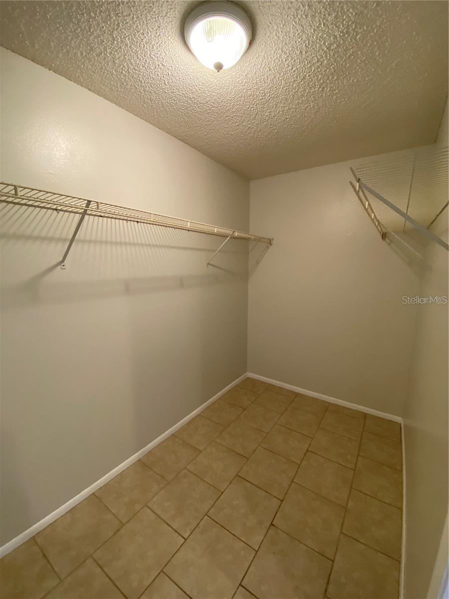 Image 13 of 23 For 9520 Drakemill Court
