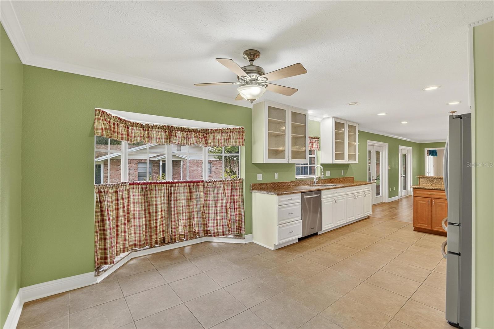 Listing photo id 21 for 1502 Azalea Street