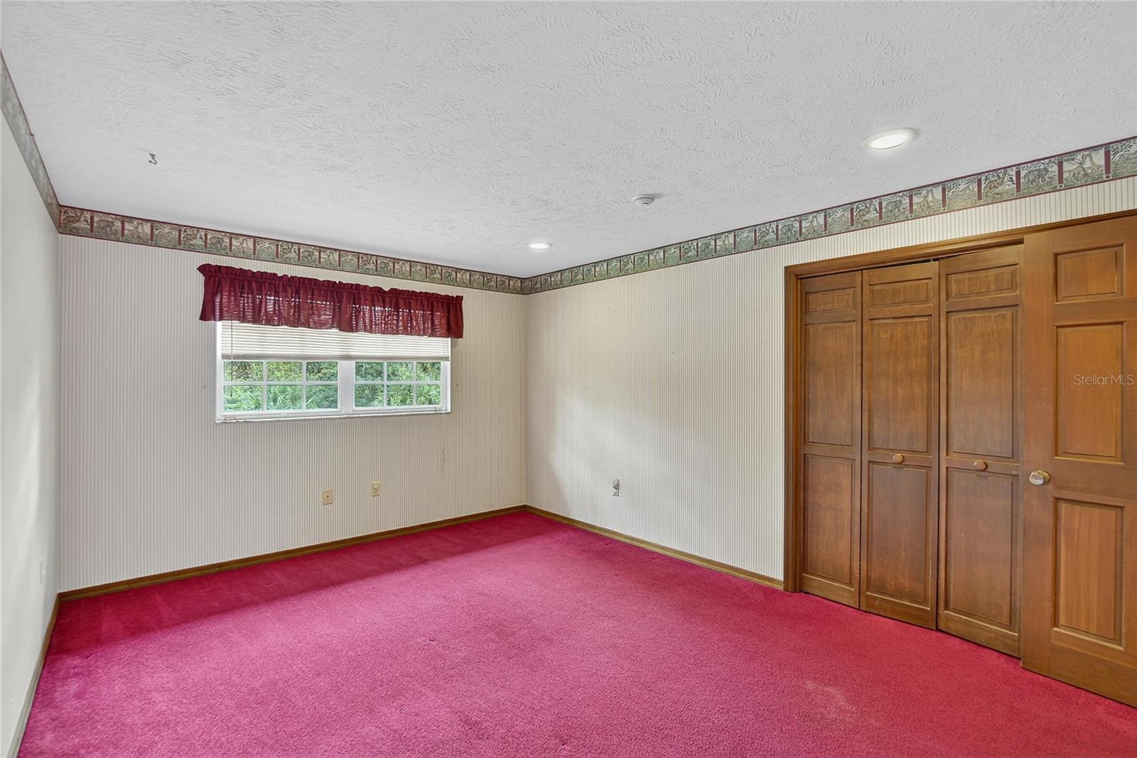 Listing photo id 28 for 1502 Azalea Street