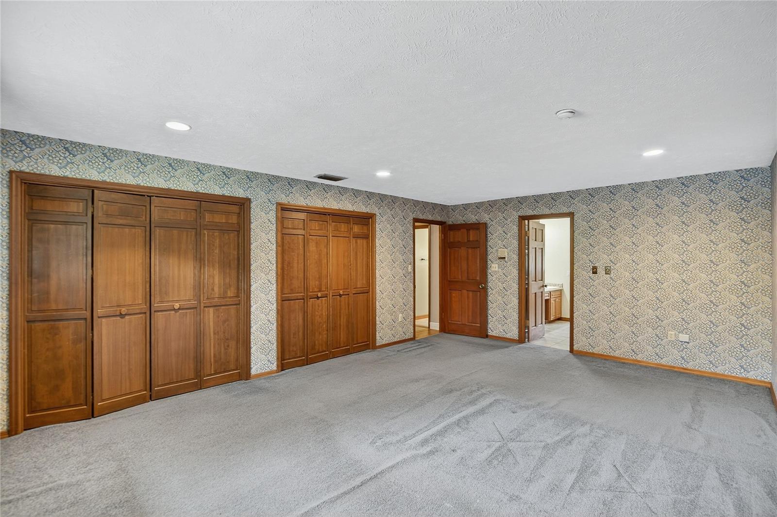 Listing photo id 37 for 1502 Azalea Street