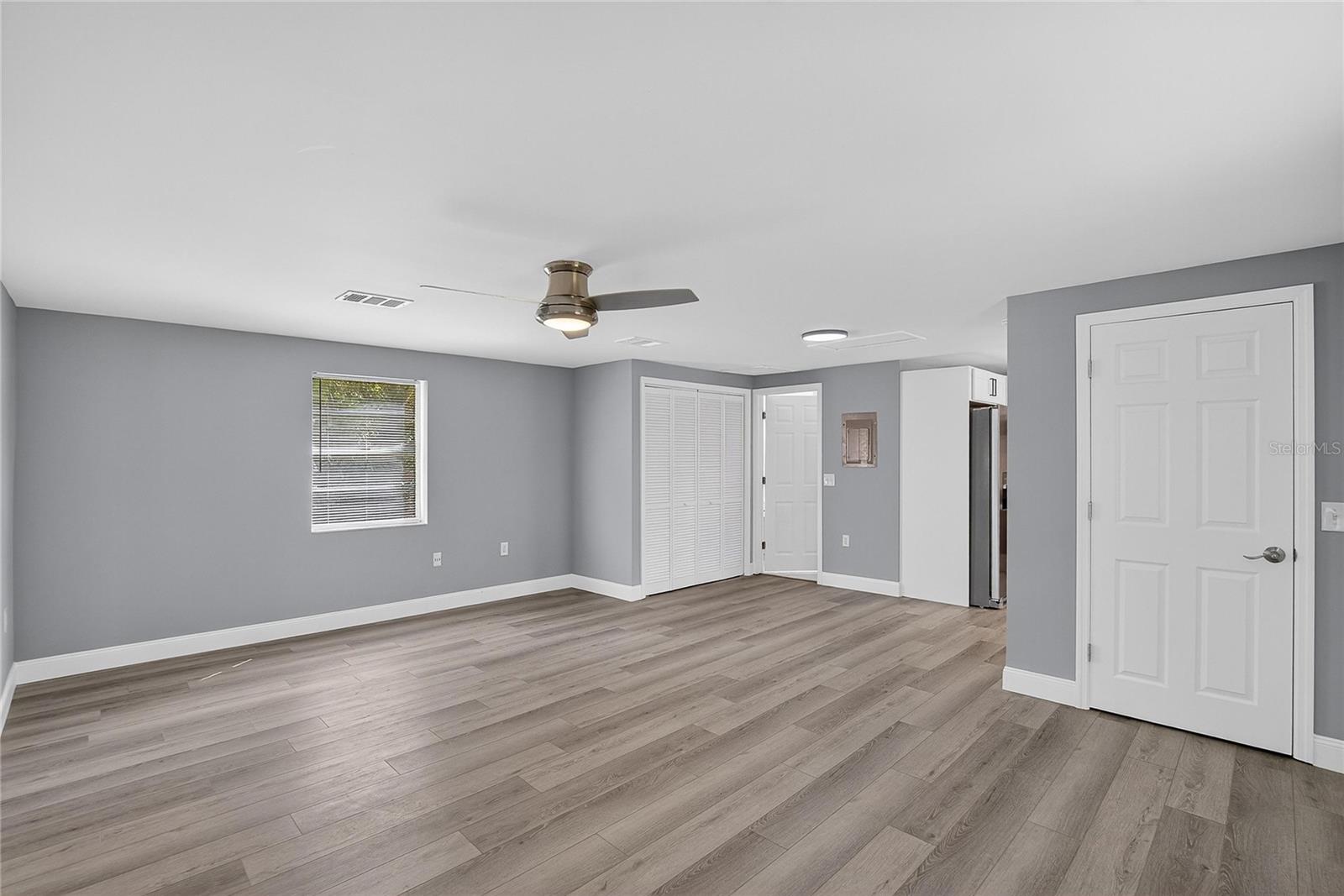 Listing photo id 45 for 1502 Azalea Street