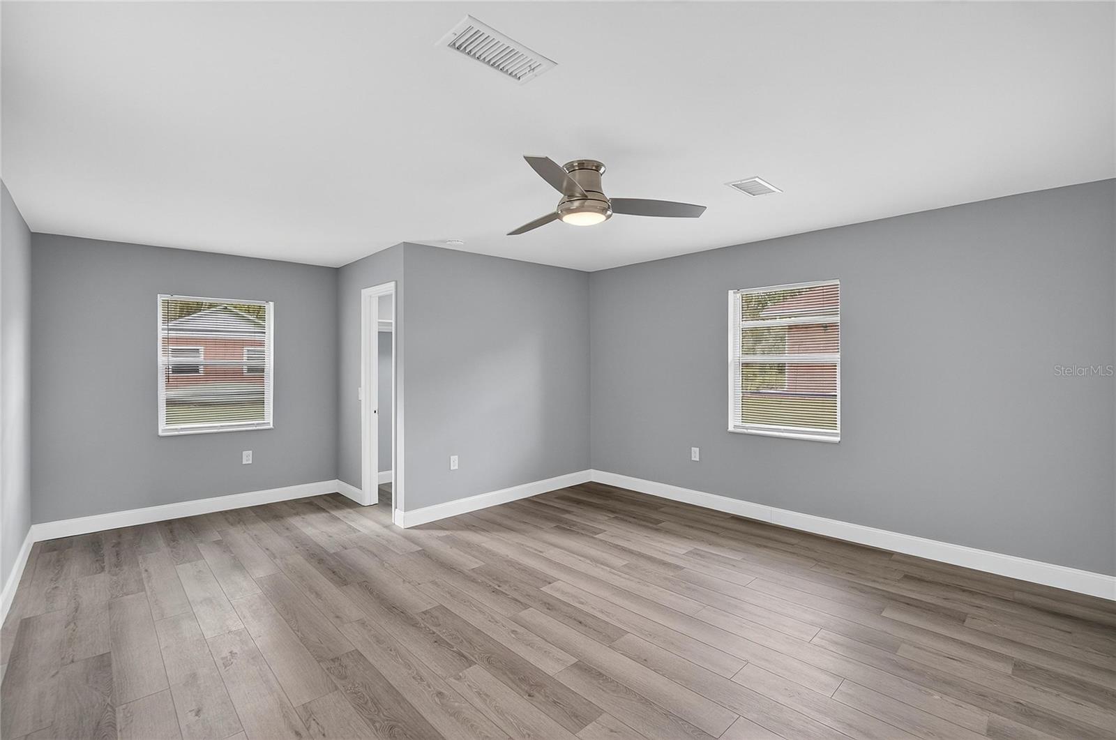 Listing photo id 54 for 1502 Azalea Street
