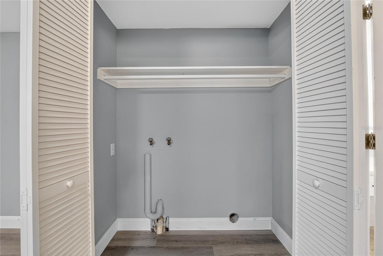 Listing photo id 57 for 1502 Azalea Street