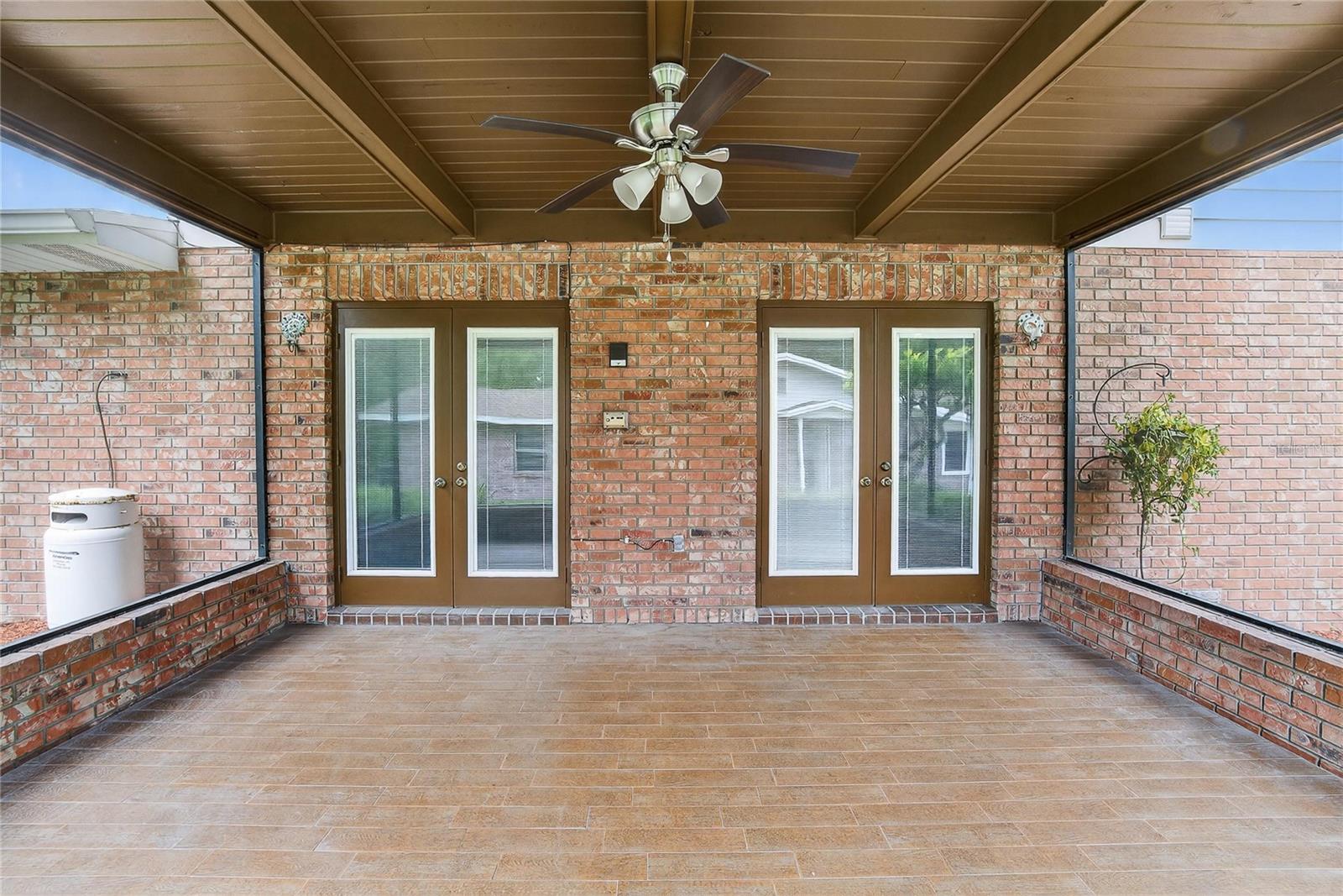 Listing photo id 59 for 1502 Azalea Street