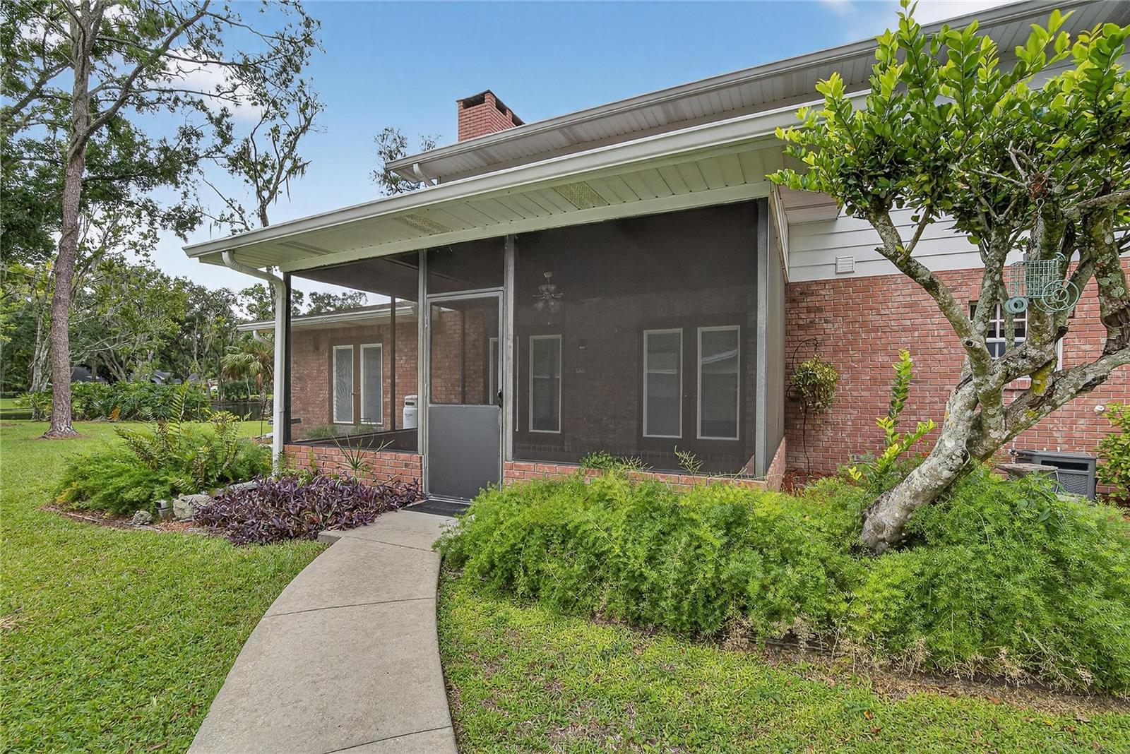 Listing photo id 62 for 1502 Azalea Street