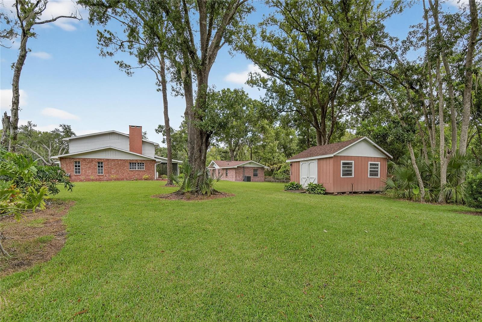 Listing photo id 67 for 1502 Azalea Street