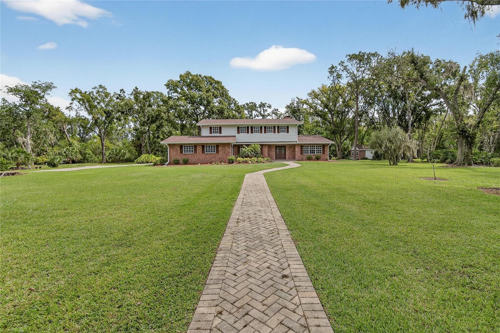 Listing photo id 73 for 1502 Azalea Street