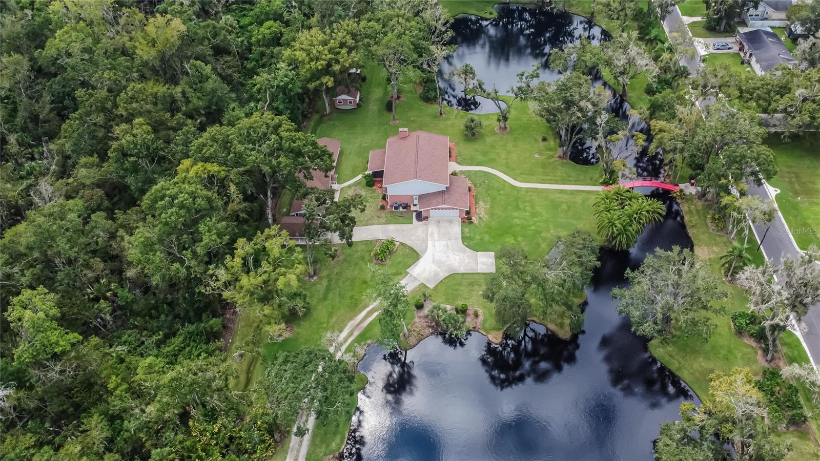 Listing photo id 82 for 1502 Azalea Street