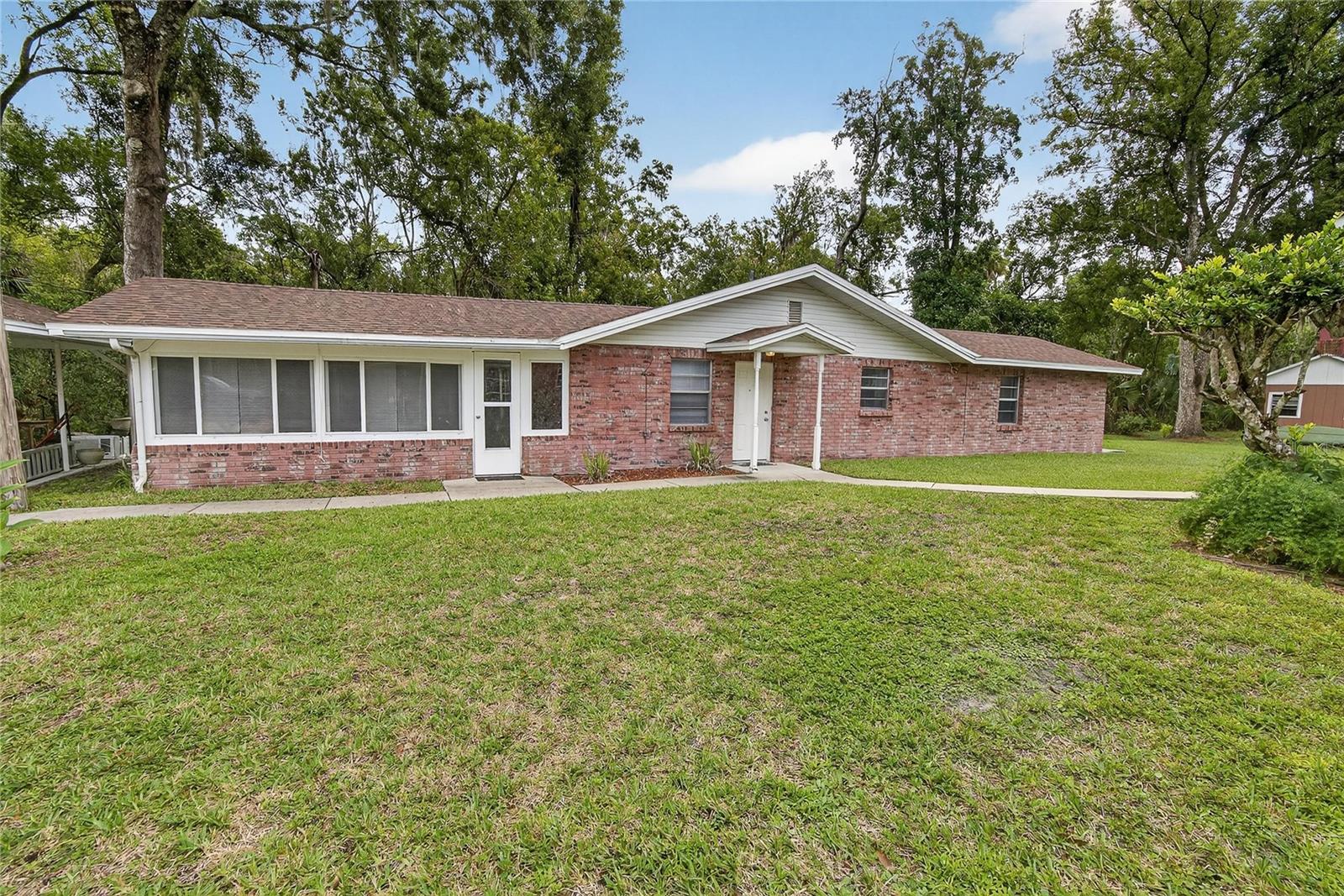 Listing photo id 7 for 1502 Azalea Street