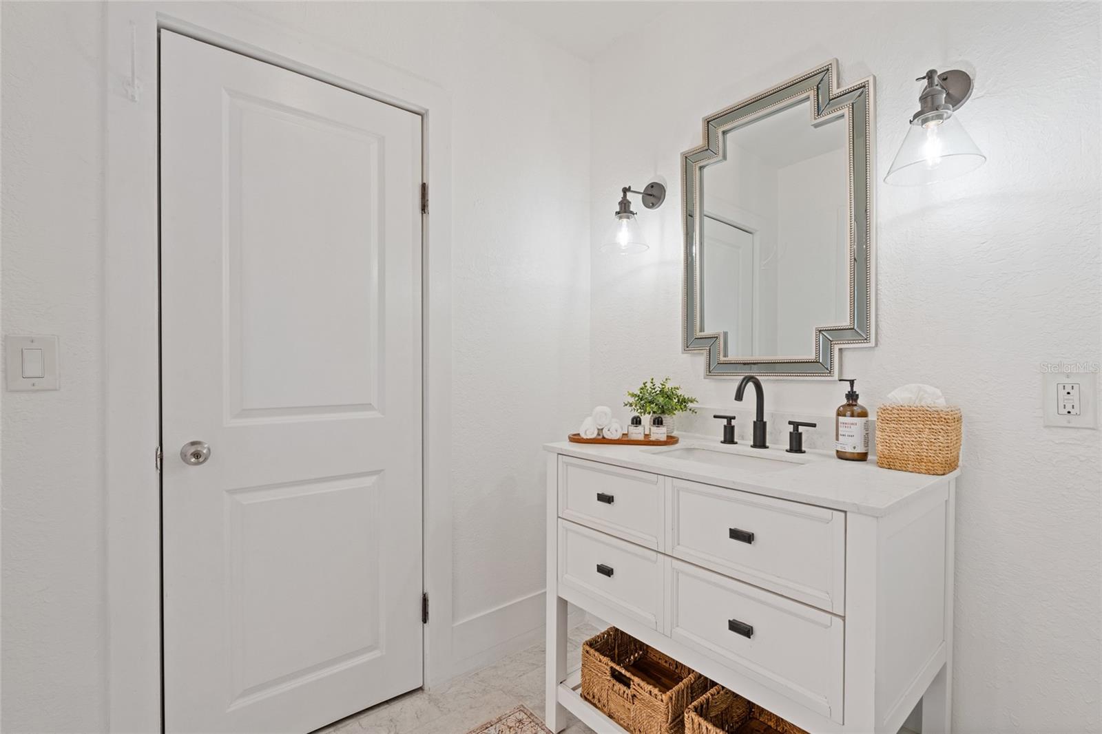 Image 15 of 51 For 6735 Poinsettia Avenue S