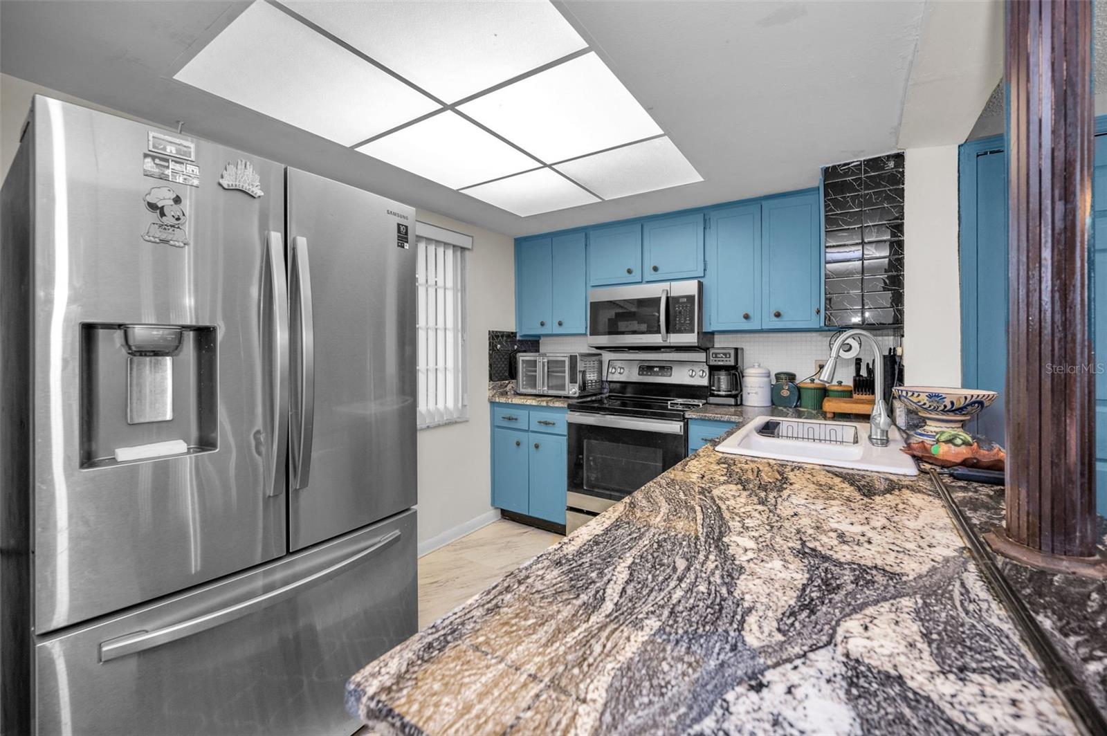 Listing photo id 13 for 1701 Pinehurst Road 9-h