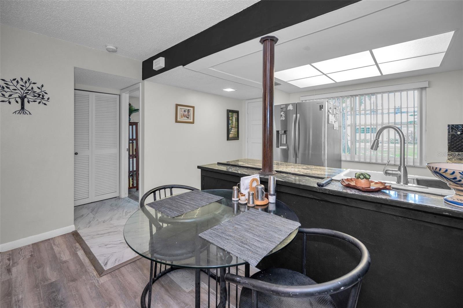 Listing photo id 17 for 1701 Pinehurst Road 9-h