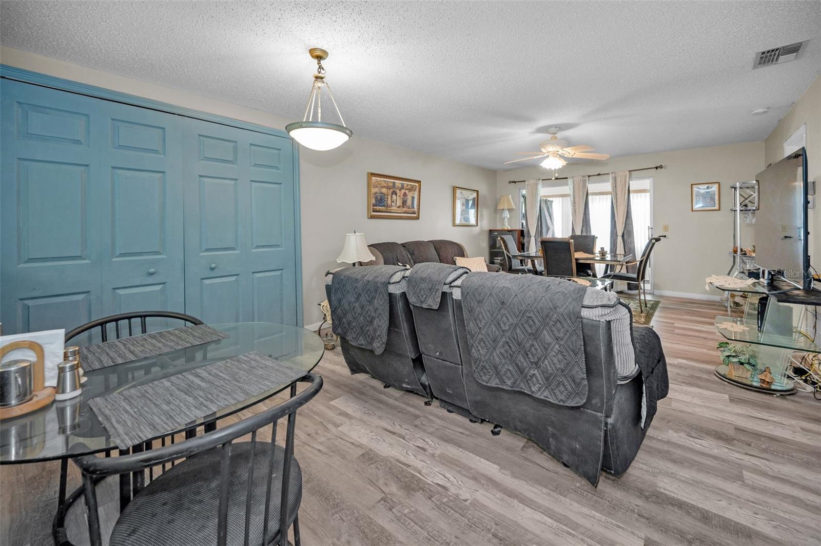 Listing photo id 18 for 1701 Pinehurst Road 9-h
