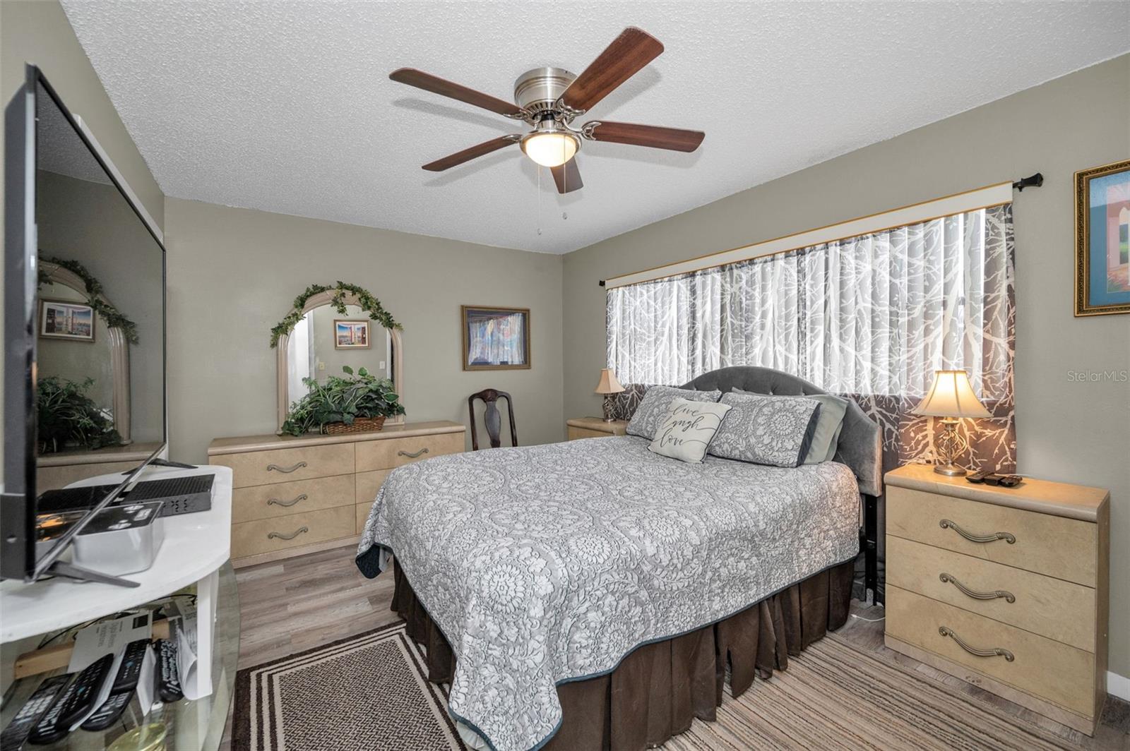Listing photo id 19 for 1701 Pinehurst Road 9-h