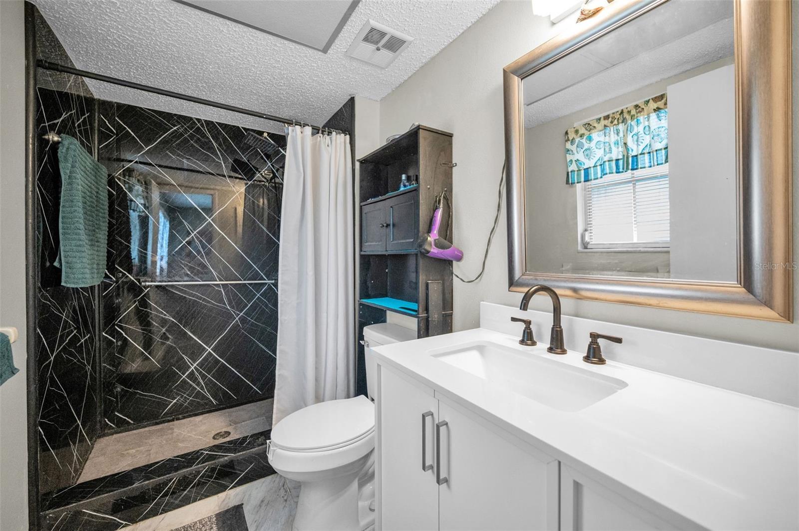 Listing photo id 23 for 1701 Pinehurst Road 9-h