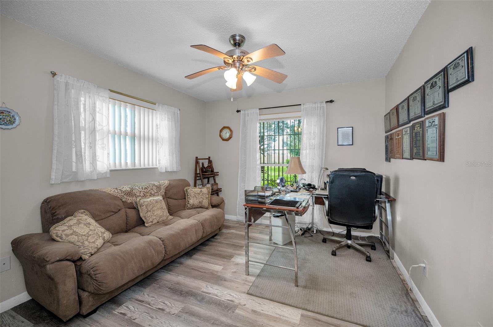Listing photo id 25 for 1701 Pinehurst Road 9-h