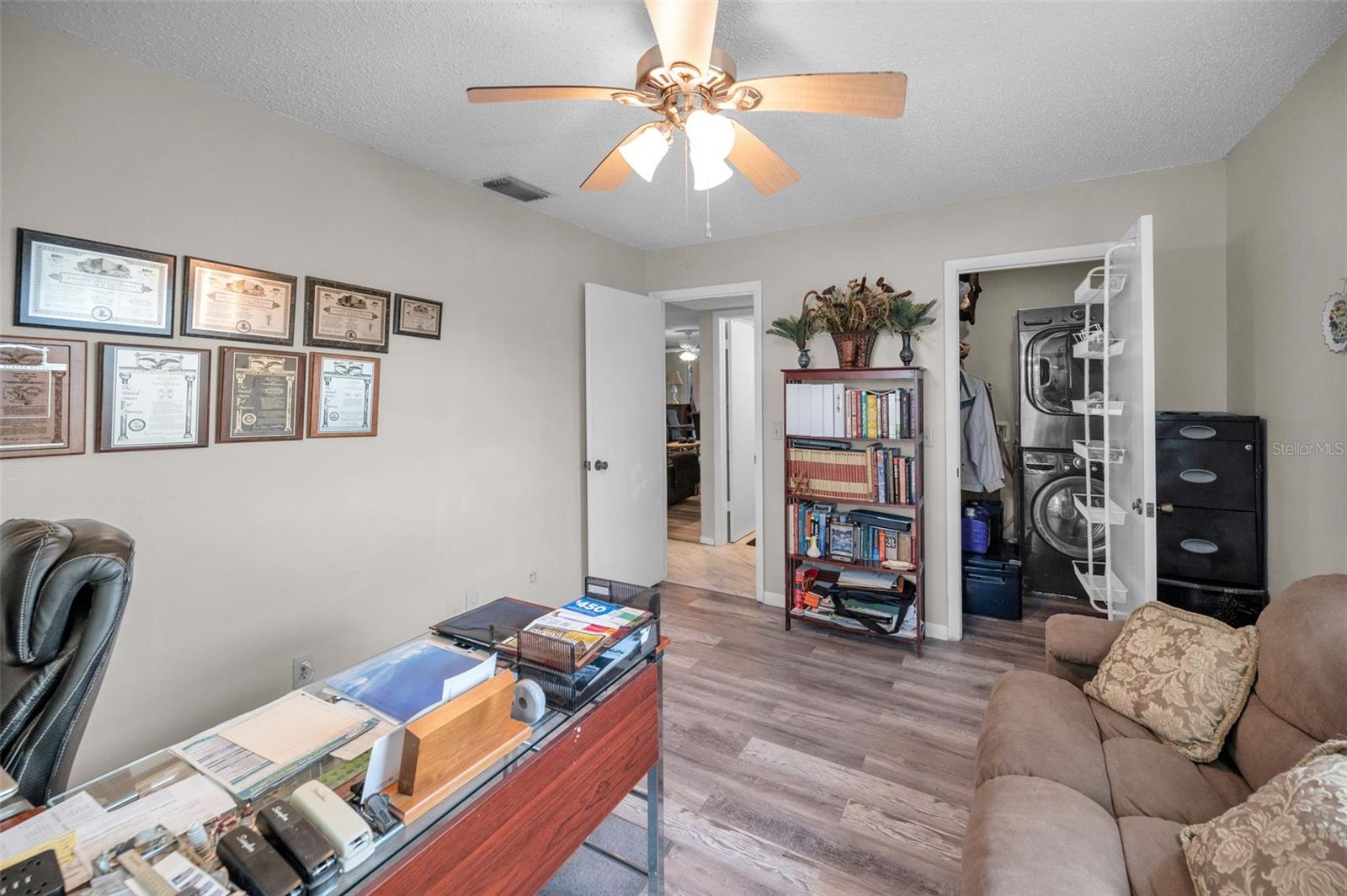 Listing photo id 26 for 1701 Pinehurst Road 9-h