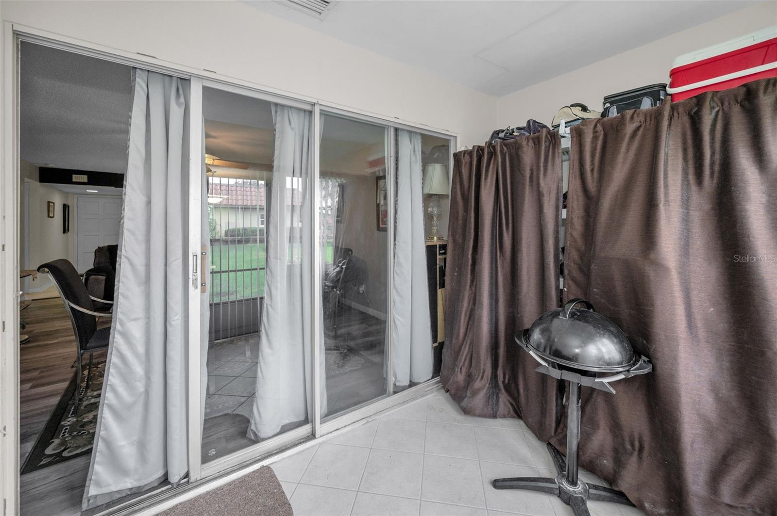 Listing photo id 30 for 1701 Pinehurst Road 9-h