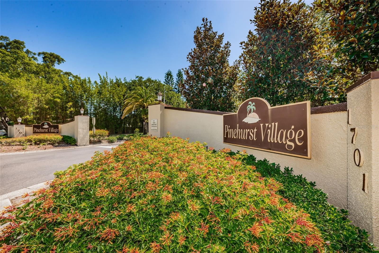 Listing photo id 40 for 1701 Pinehurst Road 9-h