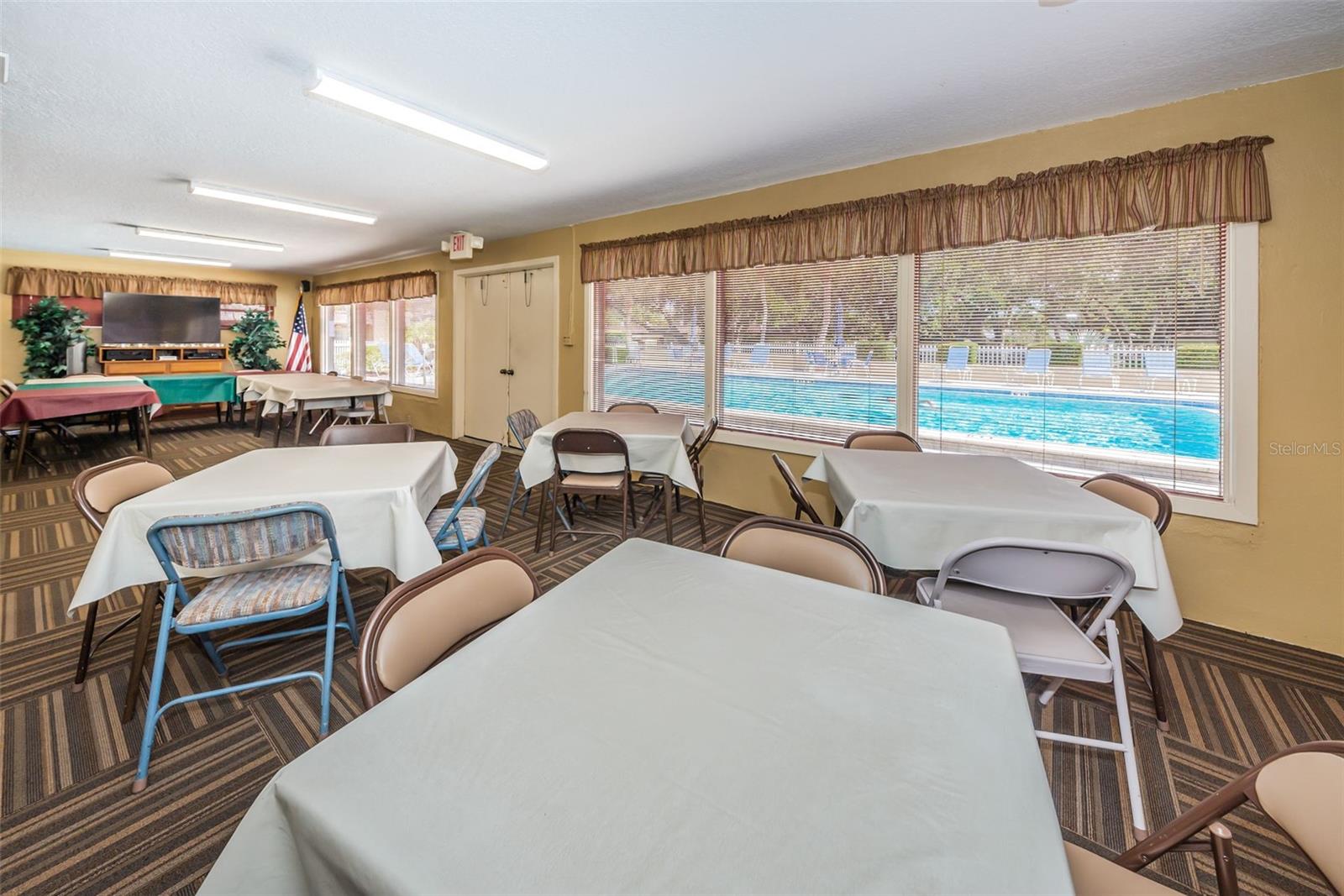 Listing photo id 49 for 1701 Pinehurst Road 9-h