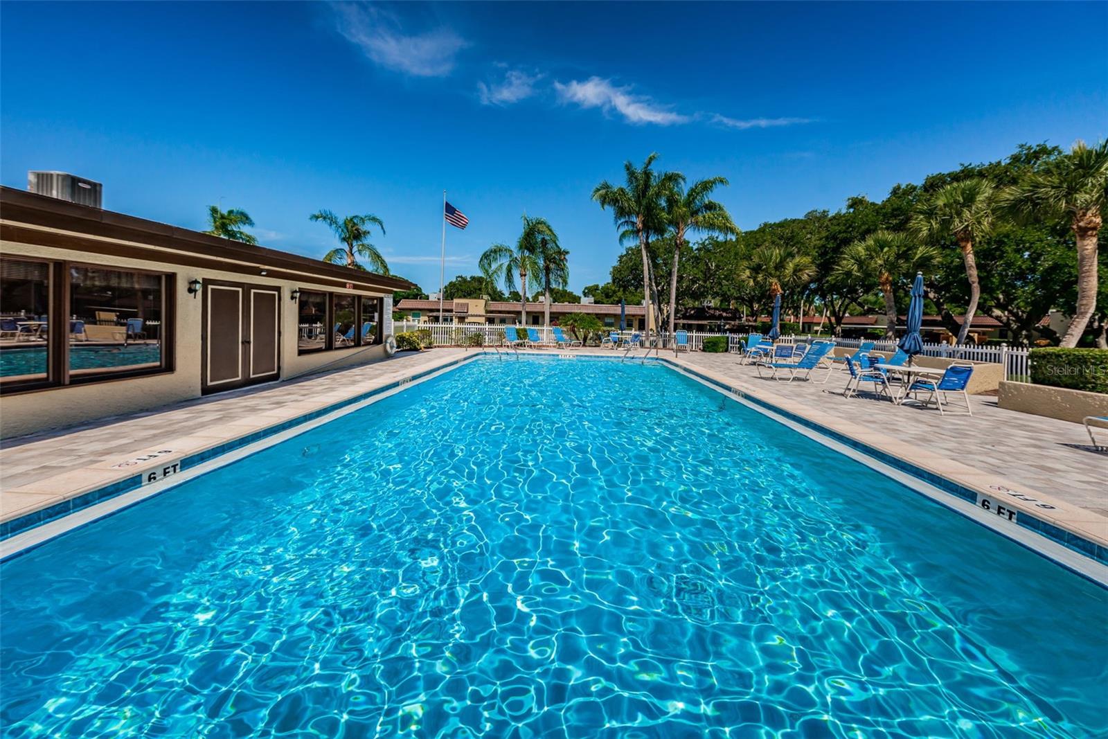Listing photo id 51 for 1701 Pinehurst Road 9-h
