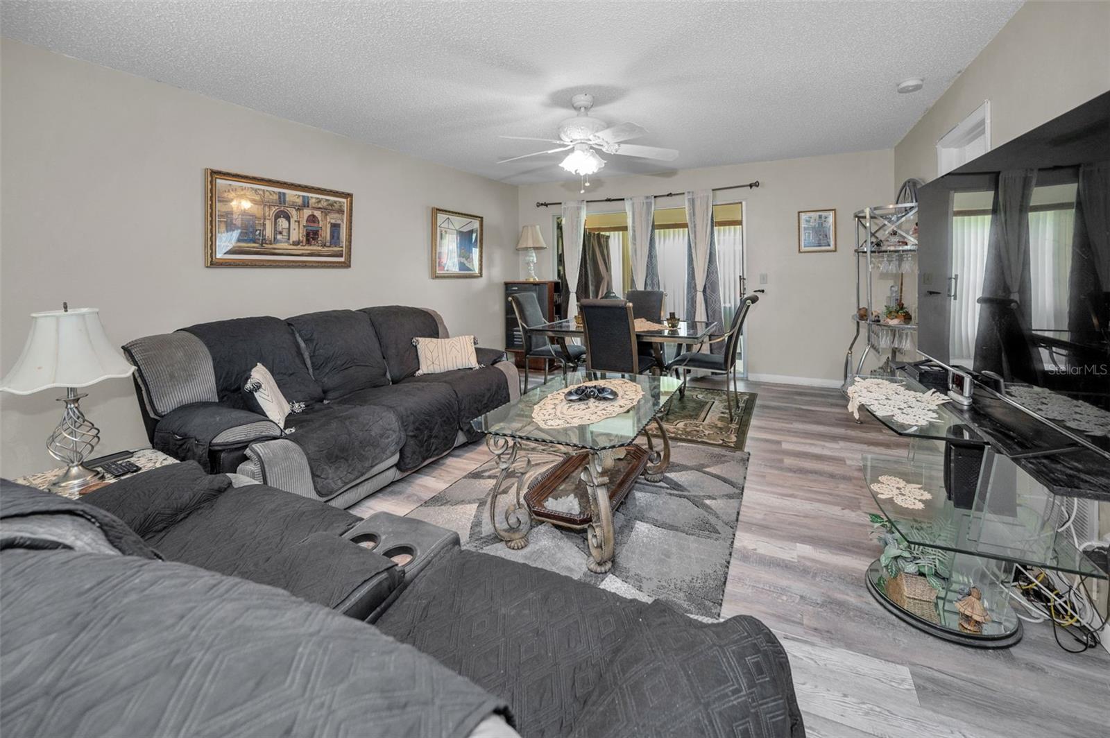Listing photo id 4 for 1701 Pinehurst Road 9-h