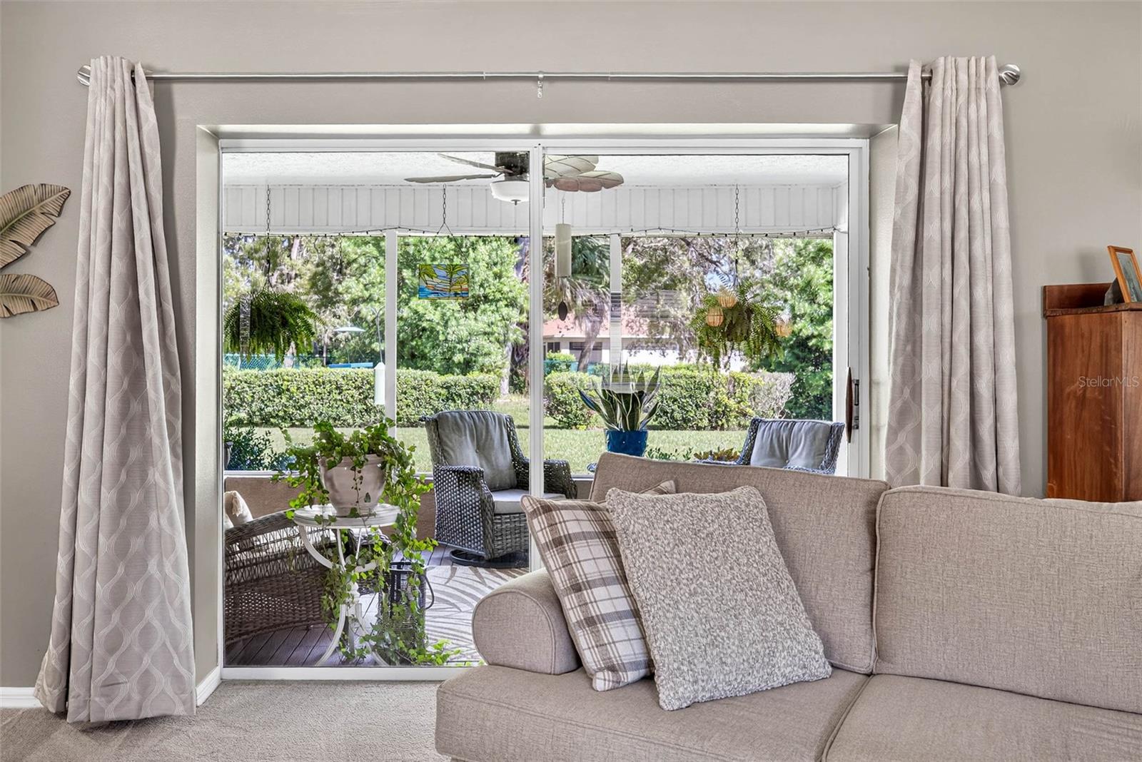 Image 14 of 64 For 10348 Ventura Drive