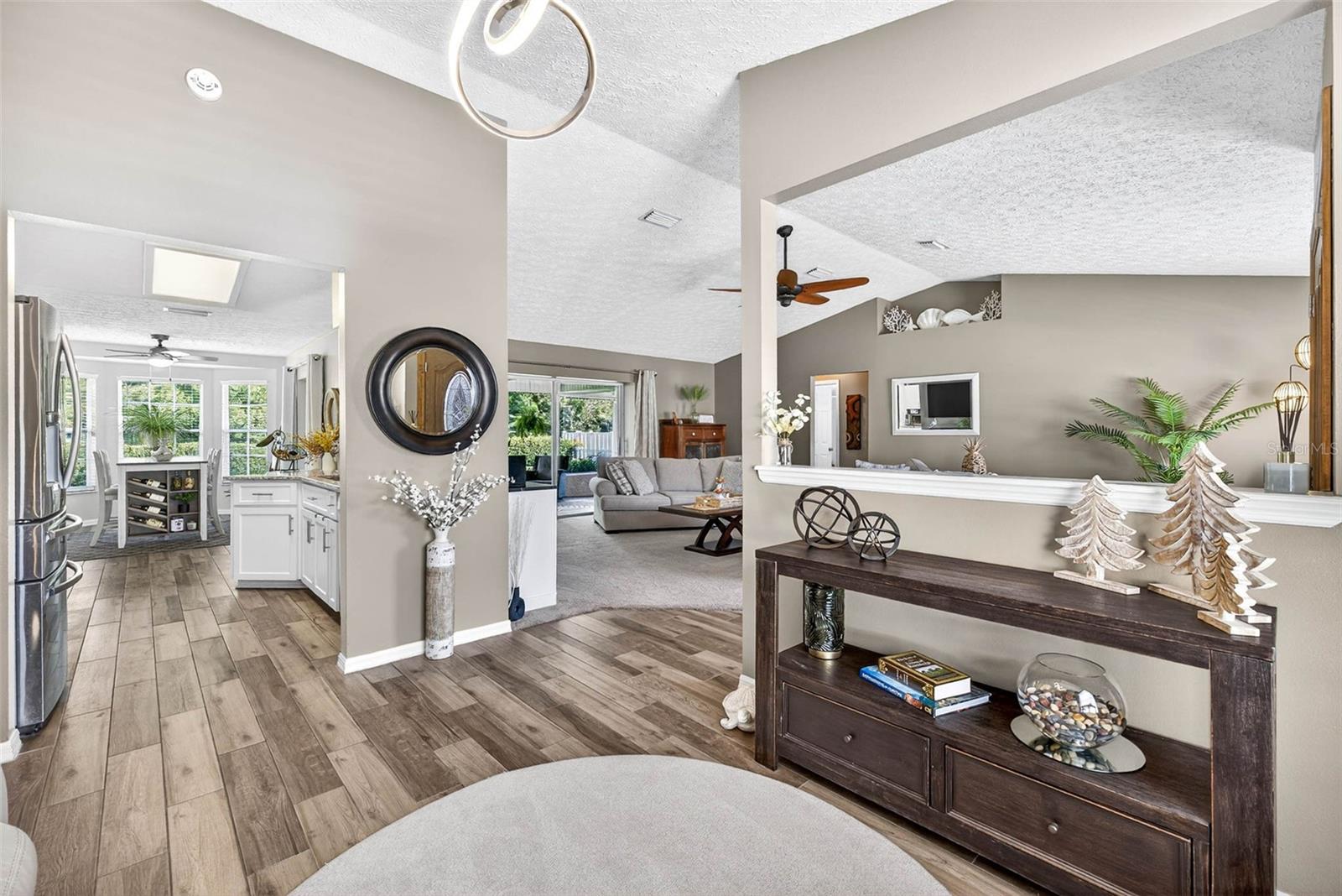 Image 15 of 64 For 10348 Ventura Drive