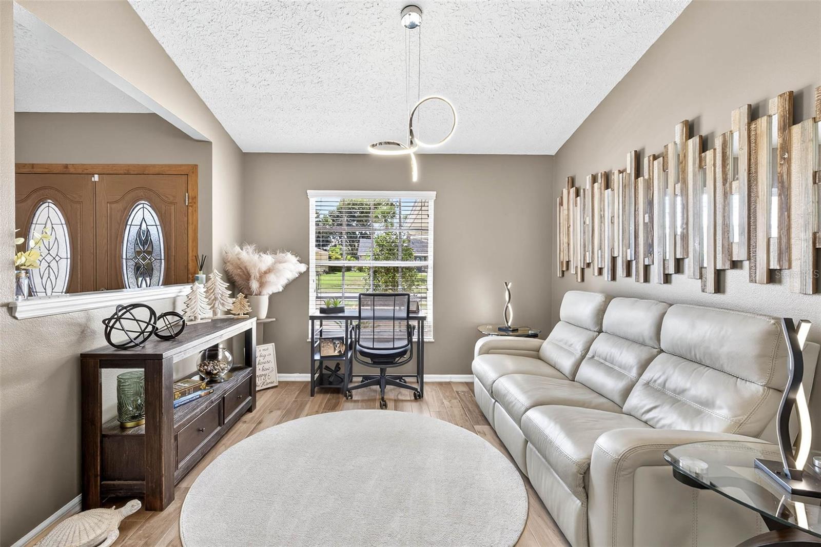 Image 17 of 64 For 10348 Ventura Drive