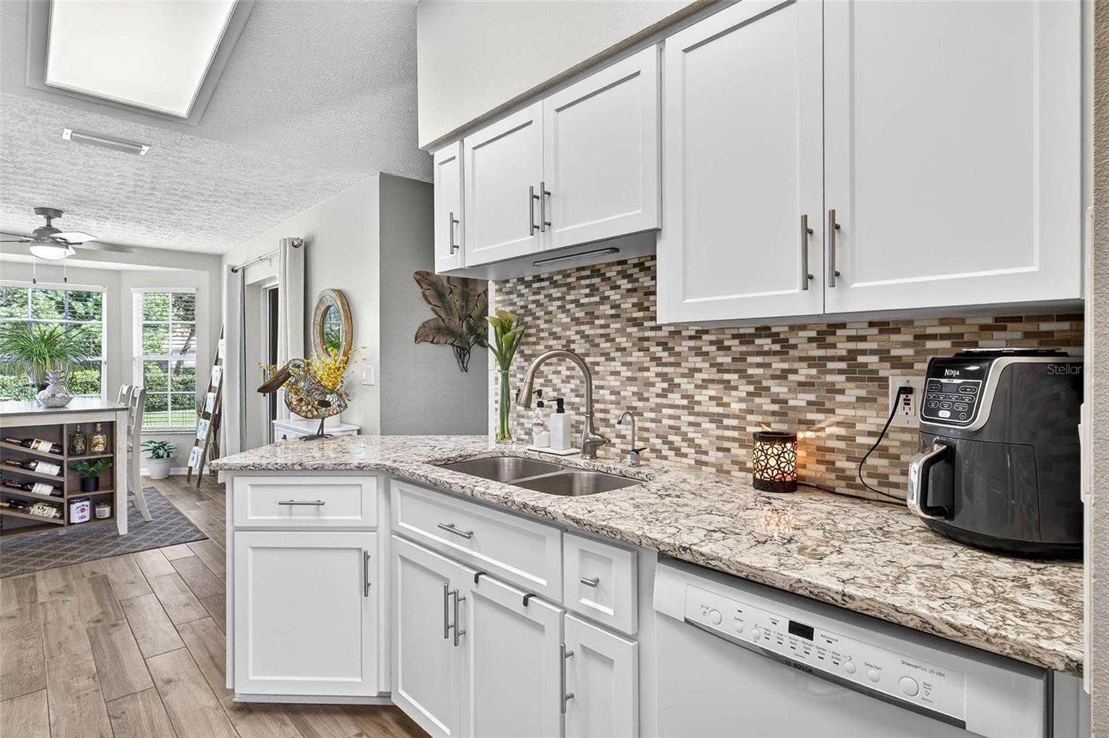 Image 20 of 64 For 10348 Ventura Drive