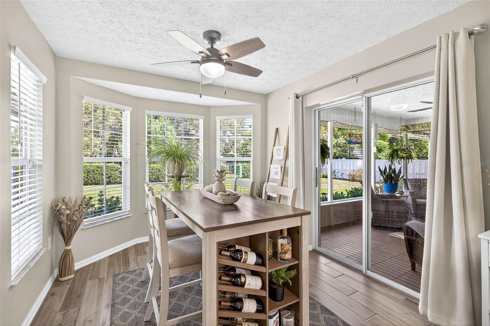 Image 24 of 64 For 10348 Ventura Drive