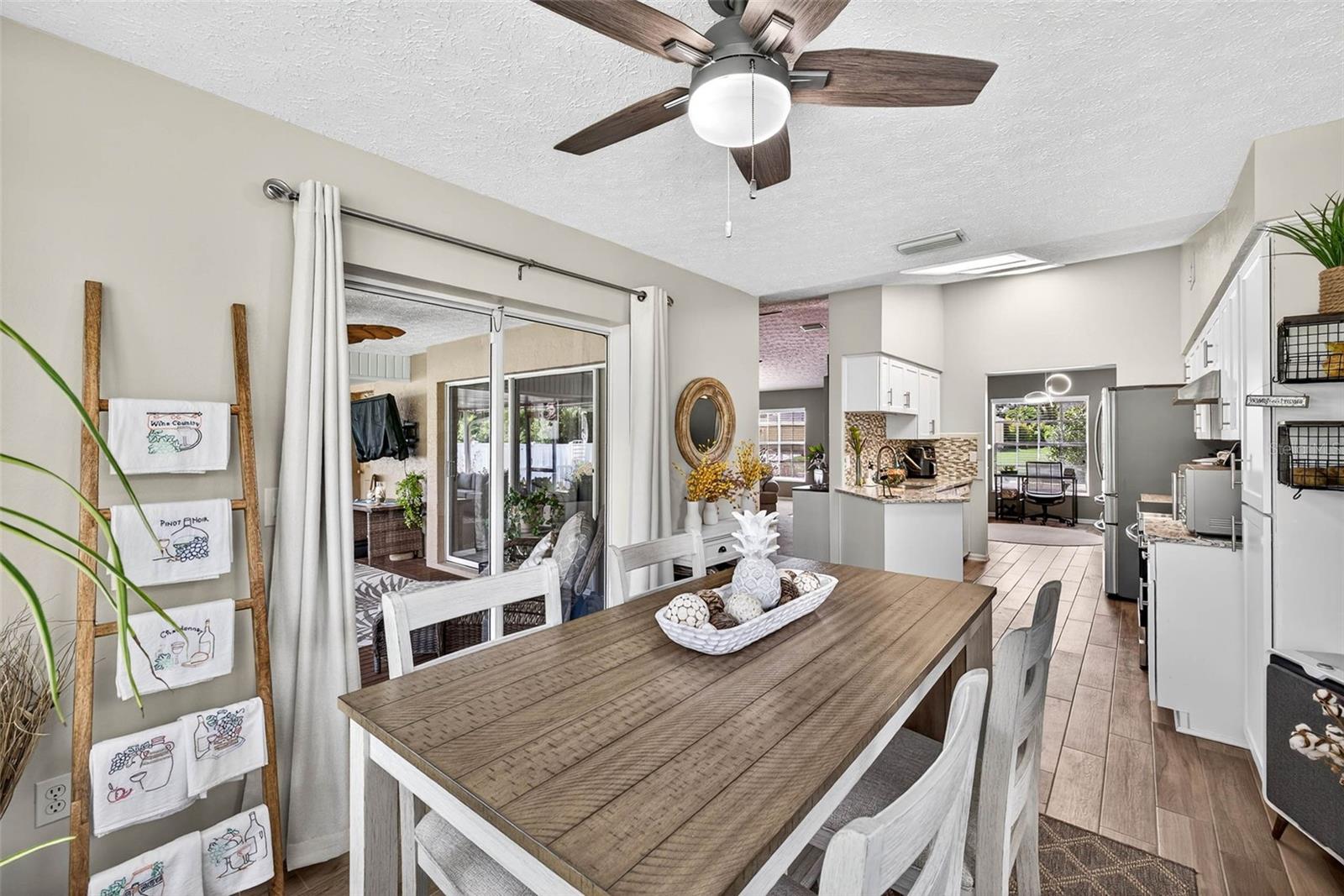 Image 25 of 64 For 10348 Ventura Drive