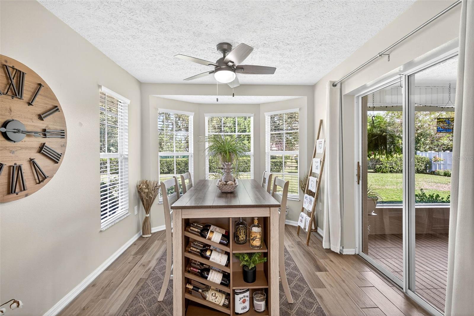 Image 27 of 64 For 10348 Ventura Drive